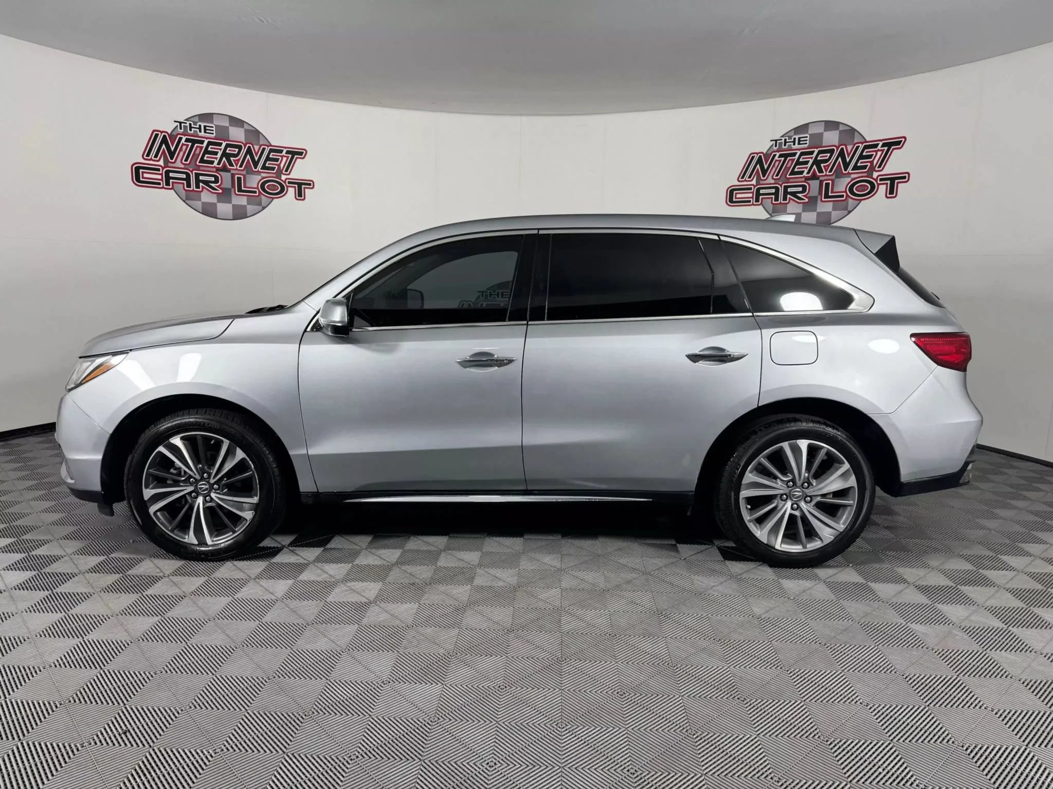 Used 2020 Acura MDX w/ Technology Package FWD image 4