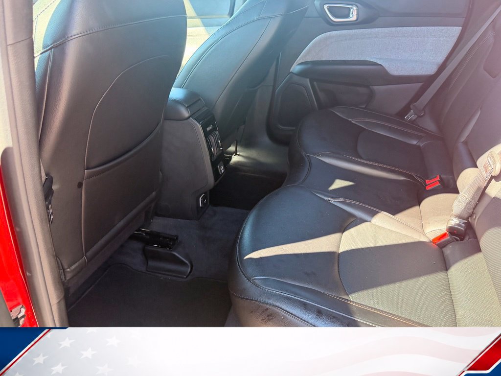 Used 2023 Jeep Compass Latitude AWD/4WD image 14