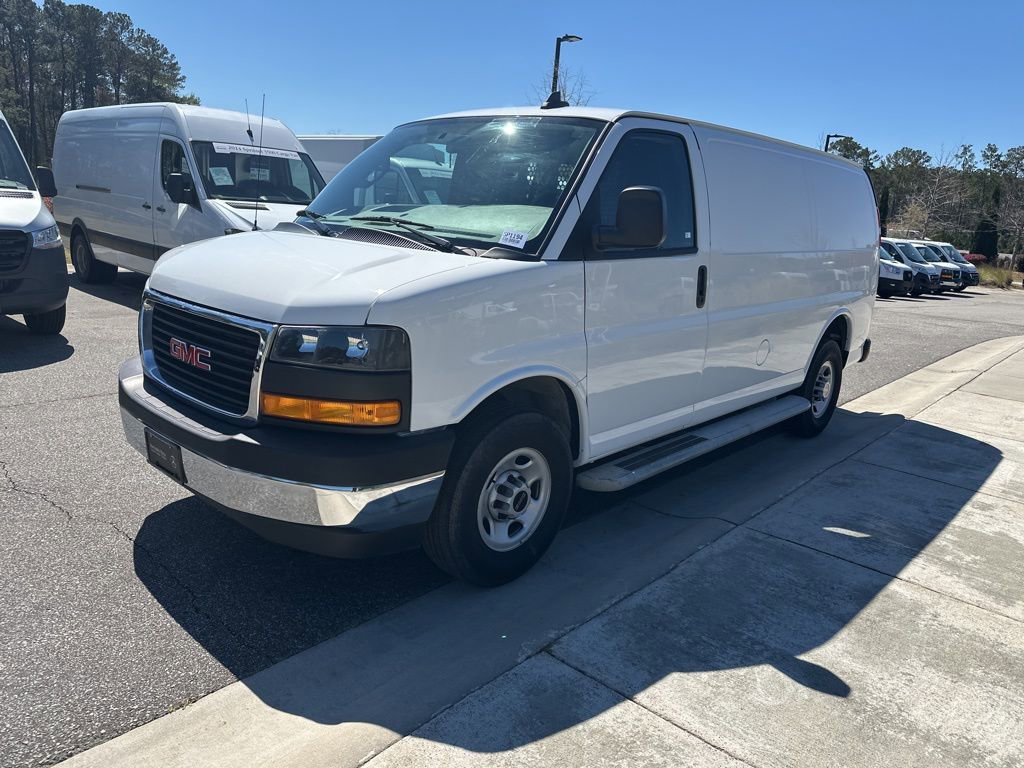 Used 2023 GMC Savana 2500 w/ Driver Convenience Package image 3