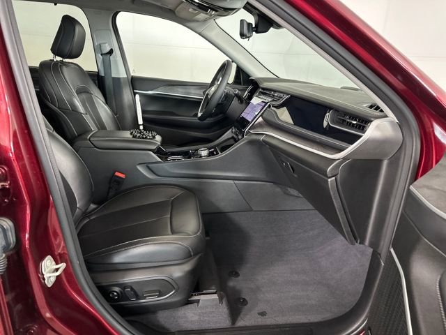 Used 2023 Jeep Grand Cherokee 4WD 4xe w/ Luxury Tech Group II image 28