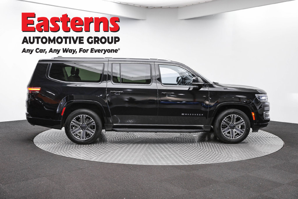 Used 2024 Jeep Wagoneer L Series II w/ Flexible Seating Group RWD image 6