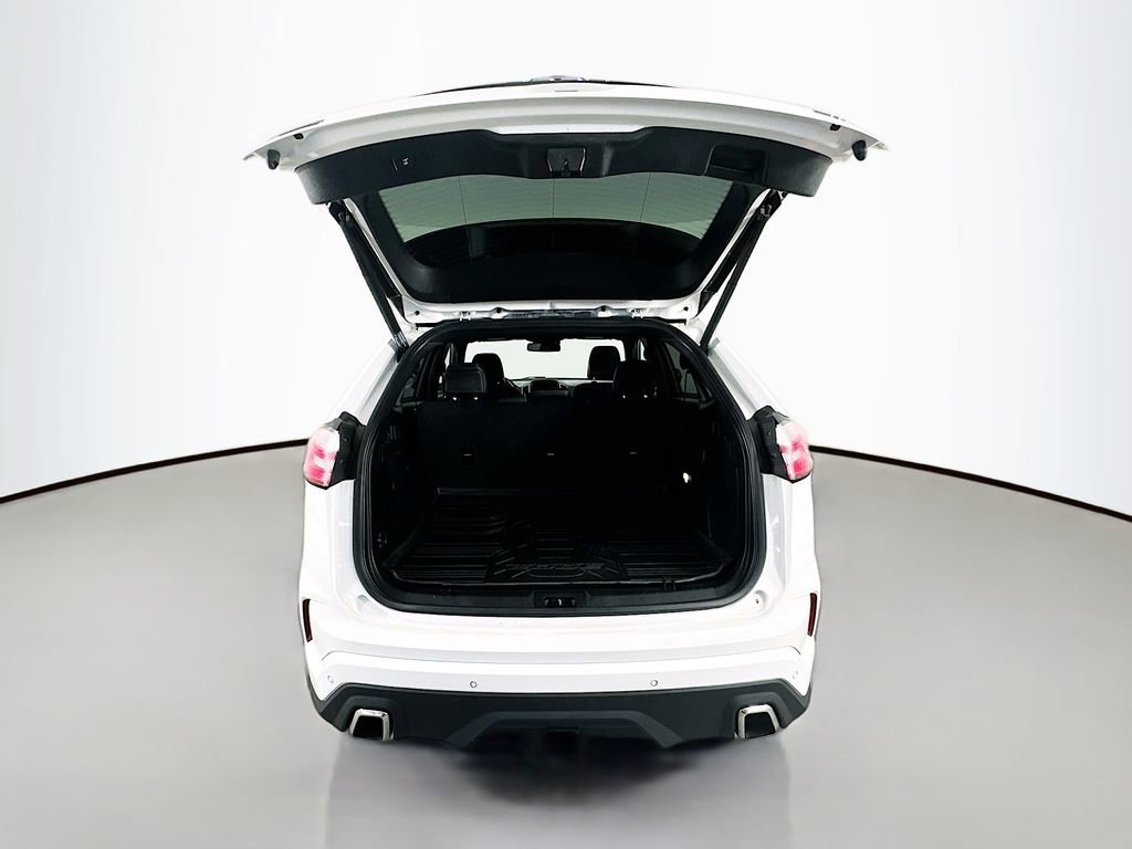 Used 2022 Ford Edge ST image 28