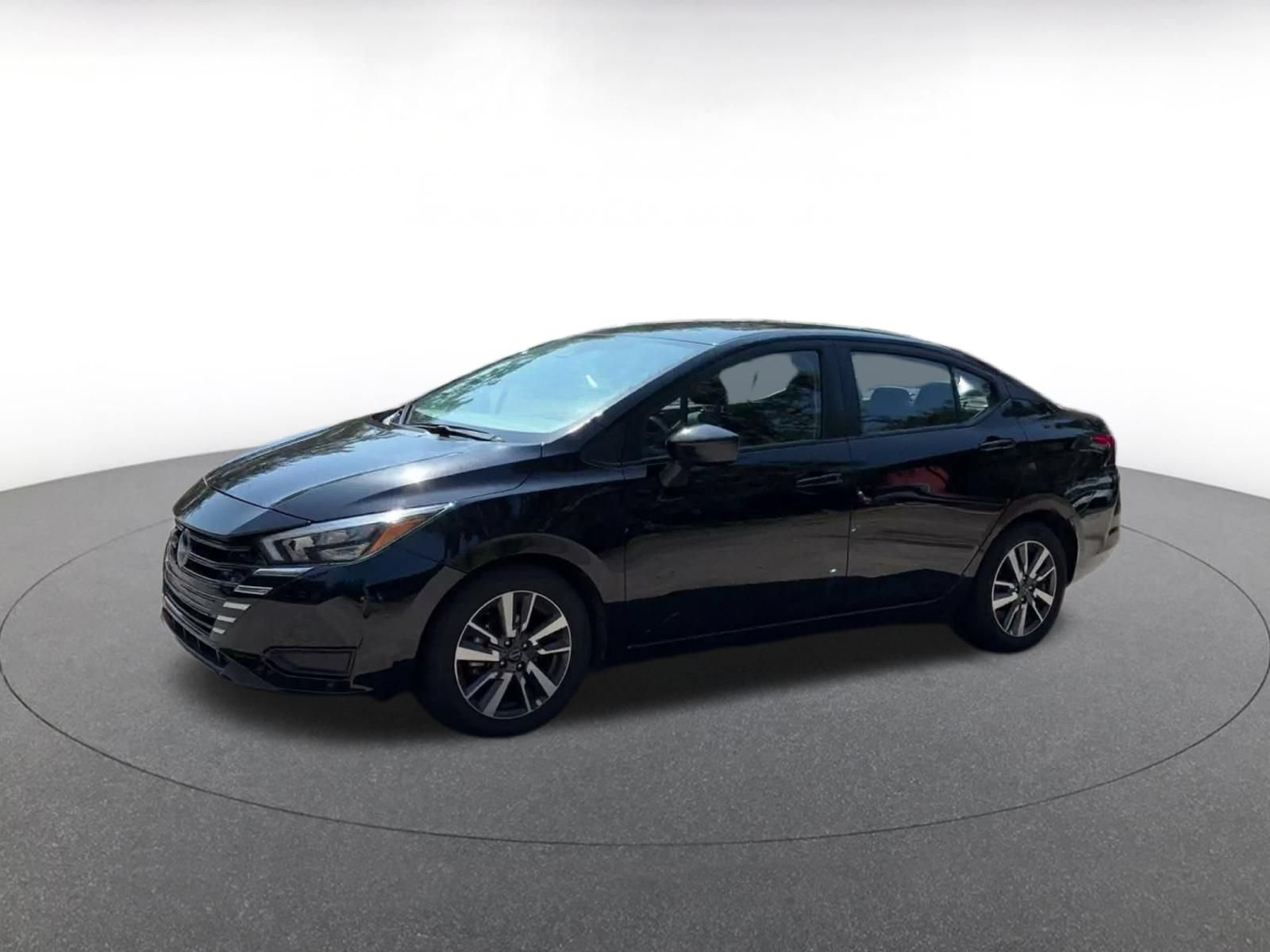 Used 2025 Nissan Versa SV FWD image 7