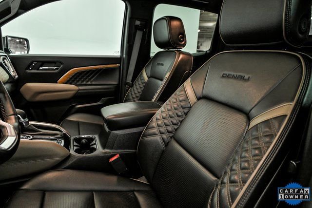Used 2023 GMC Canyon Denali image 12