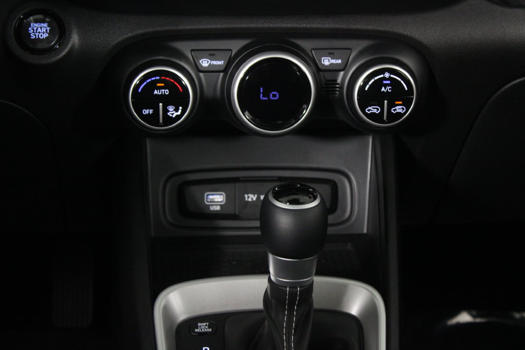 Certified 2026 Hyundai Venue SEL FWD image 21