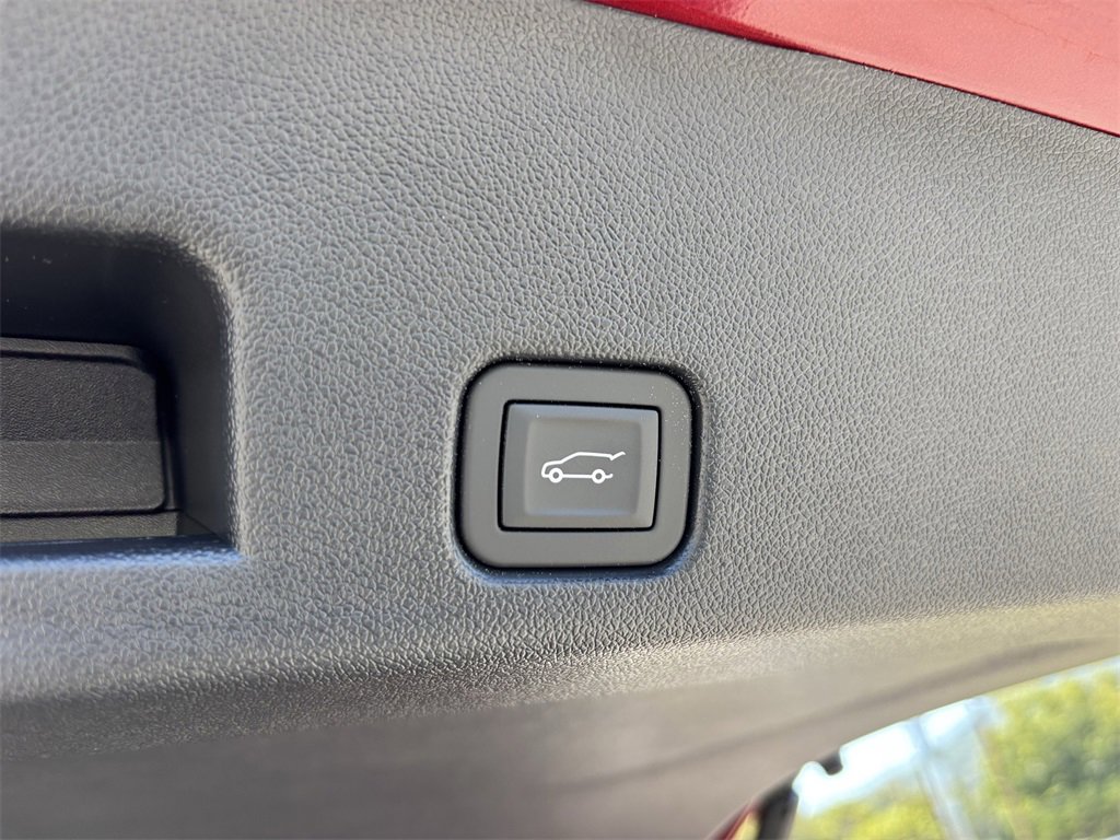 New 2026 Chevrolet Traverse High Country w/ LPO, Floor Liner Package image 18