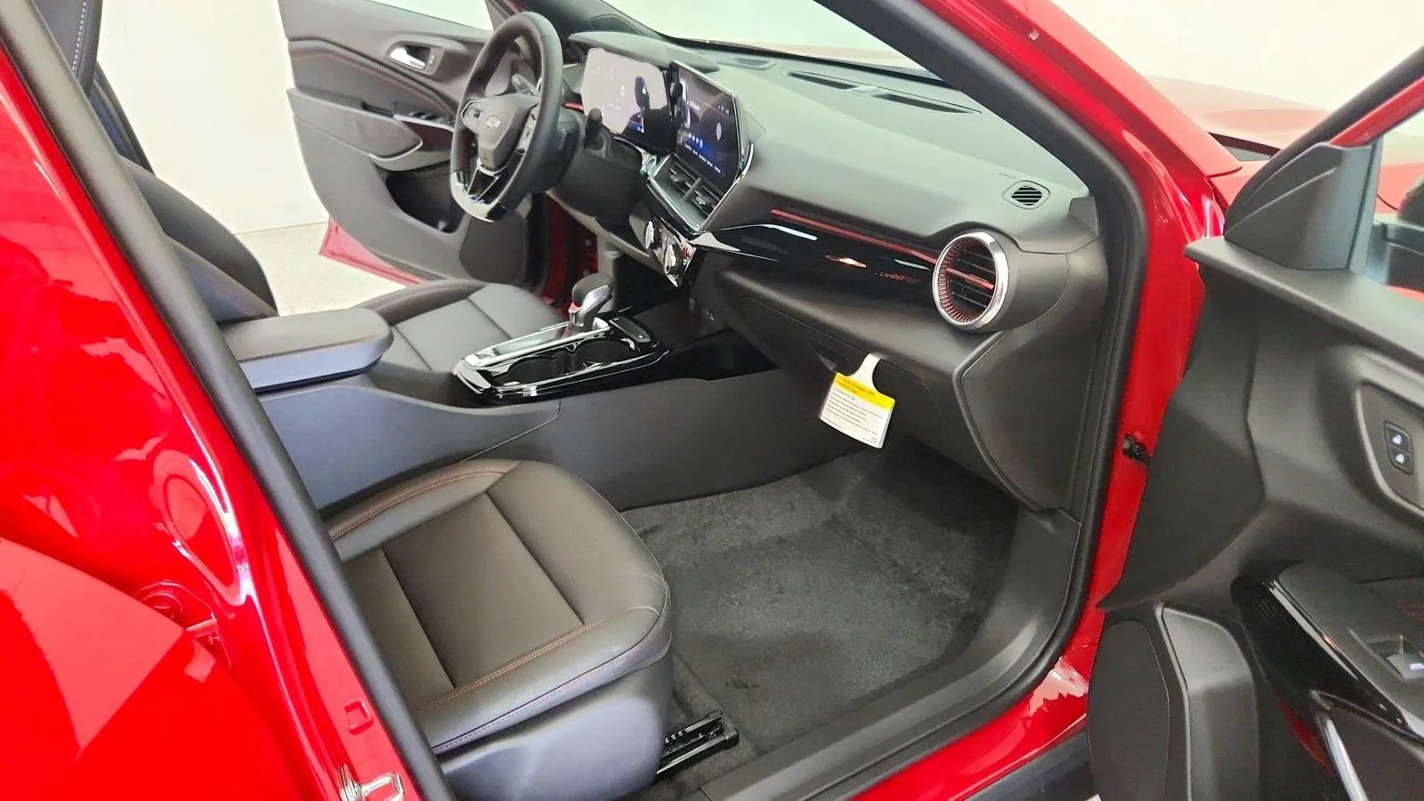 New 2026 Chevrolet Trax RS w/ Driver Confidence Package FWD image 28