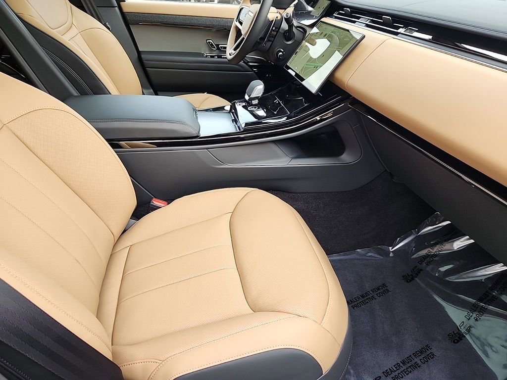 New 2025 Land Rover Range Rover Sport Dynamic SE image 3