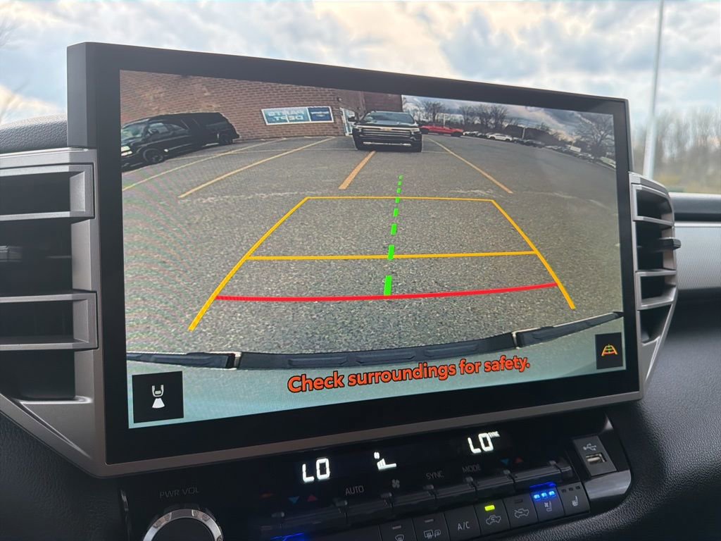 Used 2025 Toyota Tundra Limited image 12