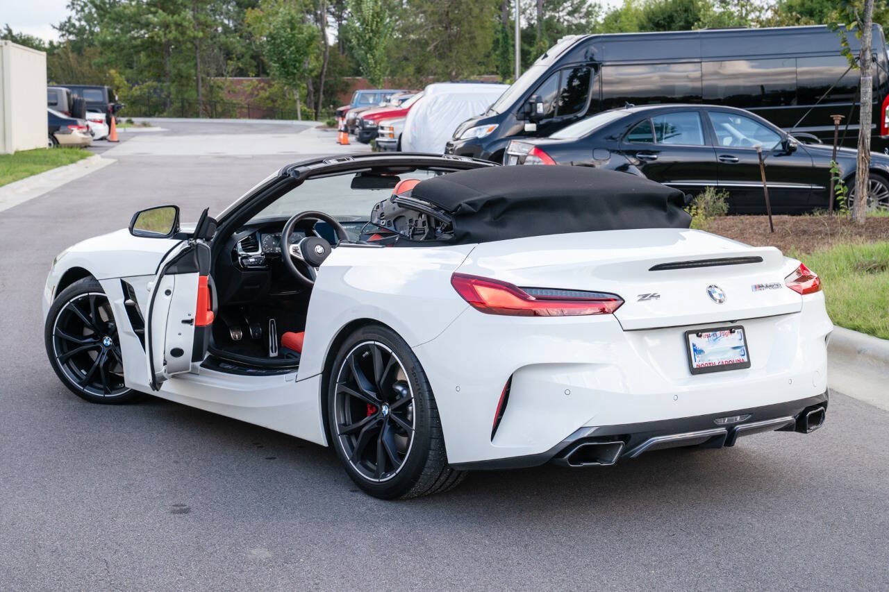Used 2025 BMW Z4 M40i w/ Edition RWD image 60