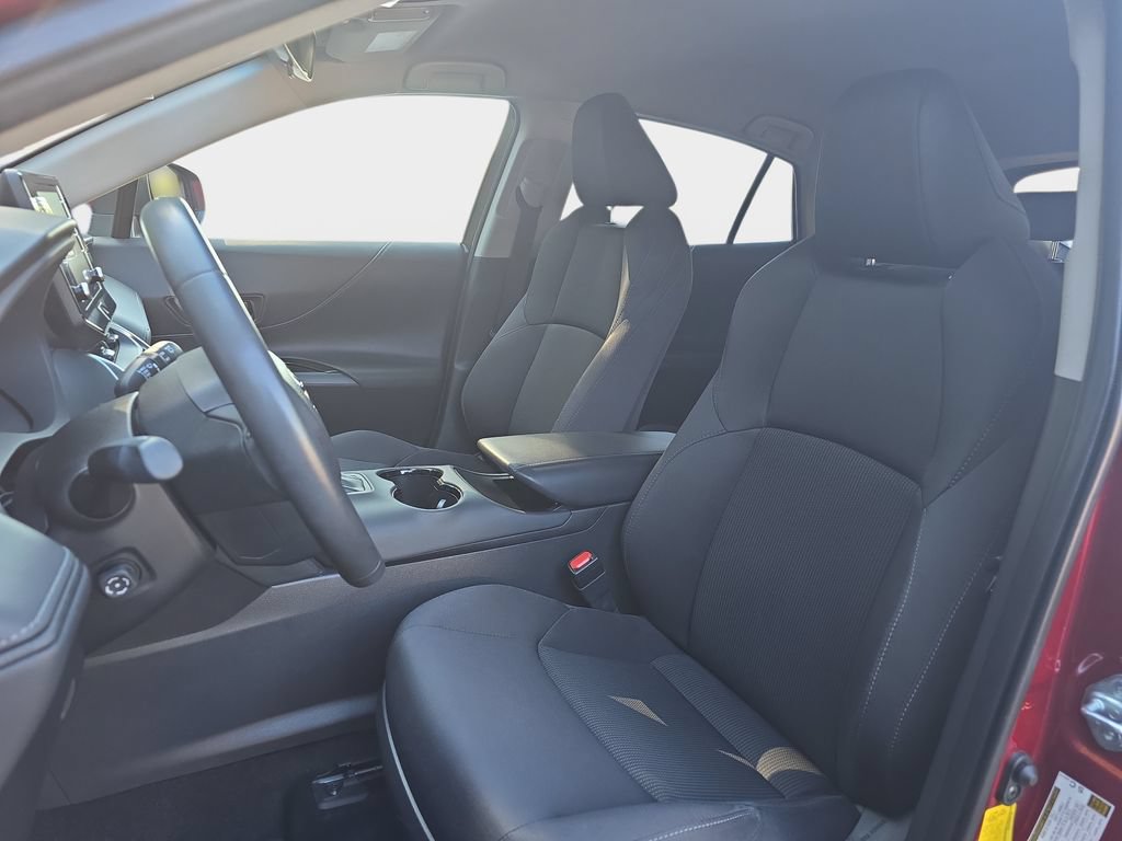 Used 2021 Toyota Venza LE w/ Carpet Mat Package (TMS) AWD/4WD image 18