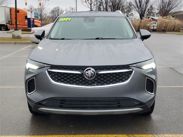 Used 2021 Buick Envision Avenir w/ Technology Package II image 2