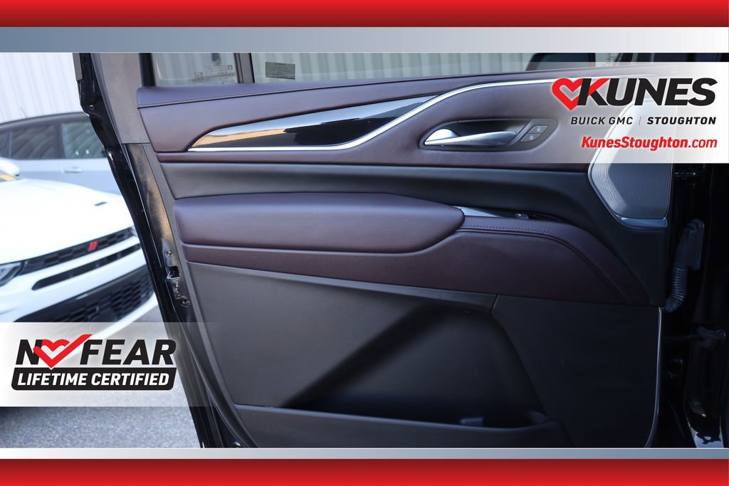 Used 2024 Cadillac Escalade ESV Sport Platinum w/ LPO, ONYX Package image 34