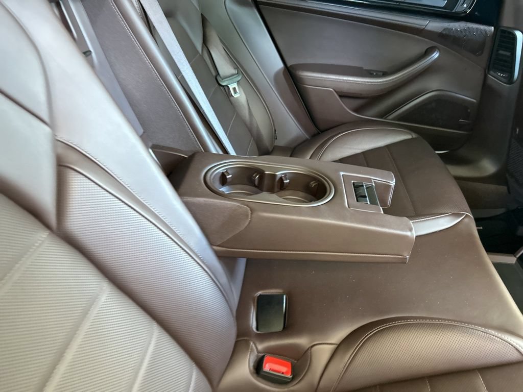 Used 2024 Porsche Panamera 4 AWD/4WD image 28