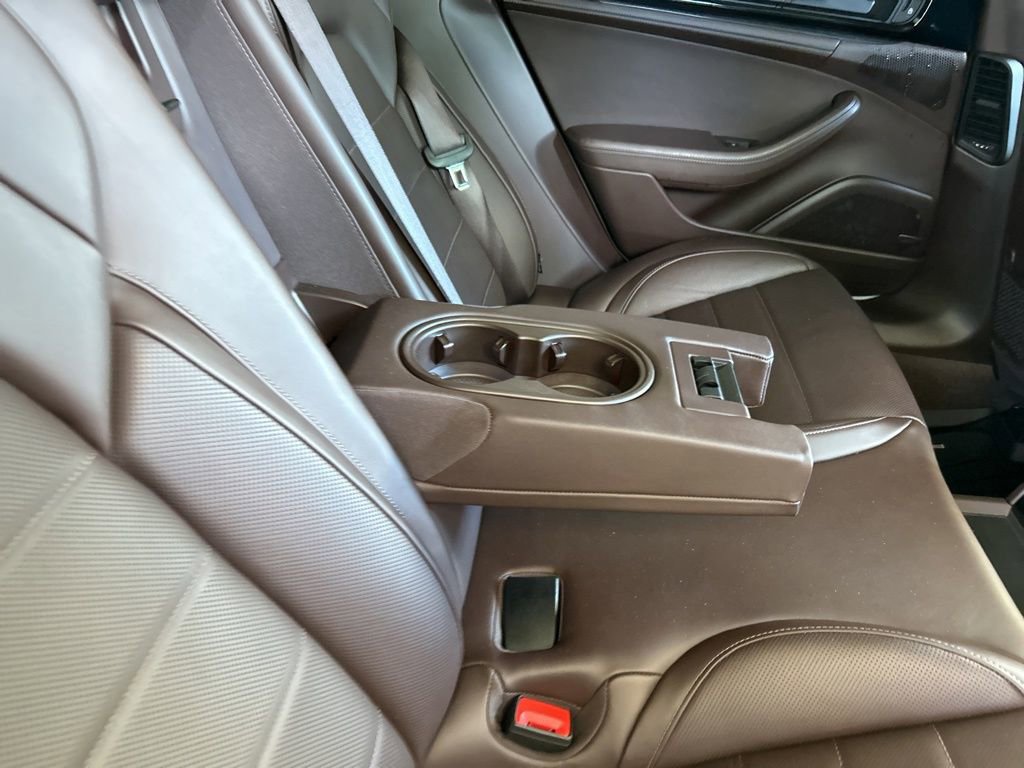 Used 2024 Porsche Panamera 4 AWD/4WD image 28