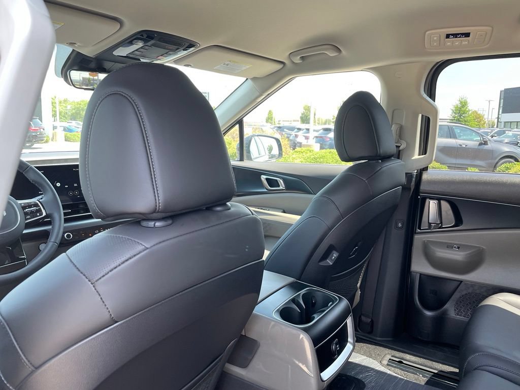 New 2026 Kia Carnival FWD image 27