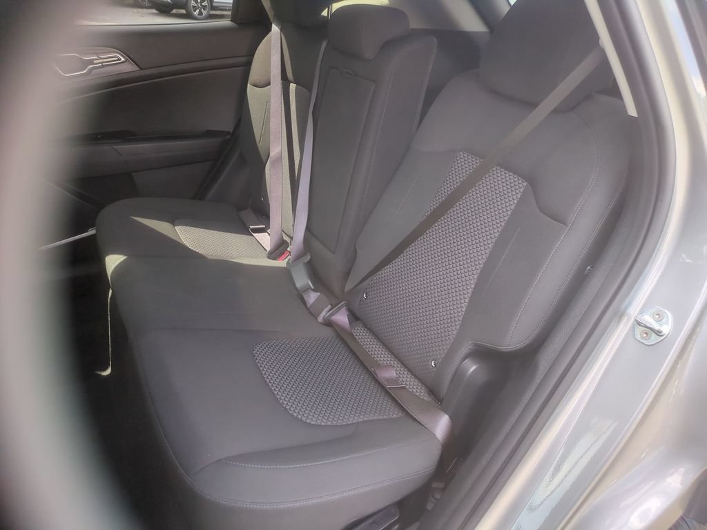 Used 2023 Kia Sportage LX AWD/4WD image 14
