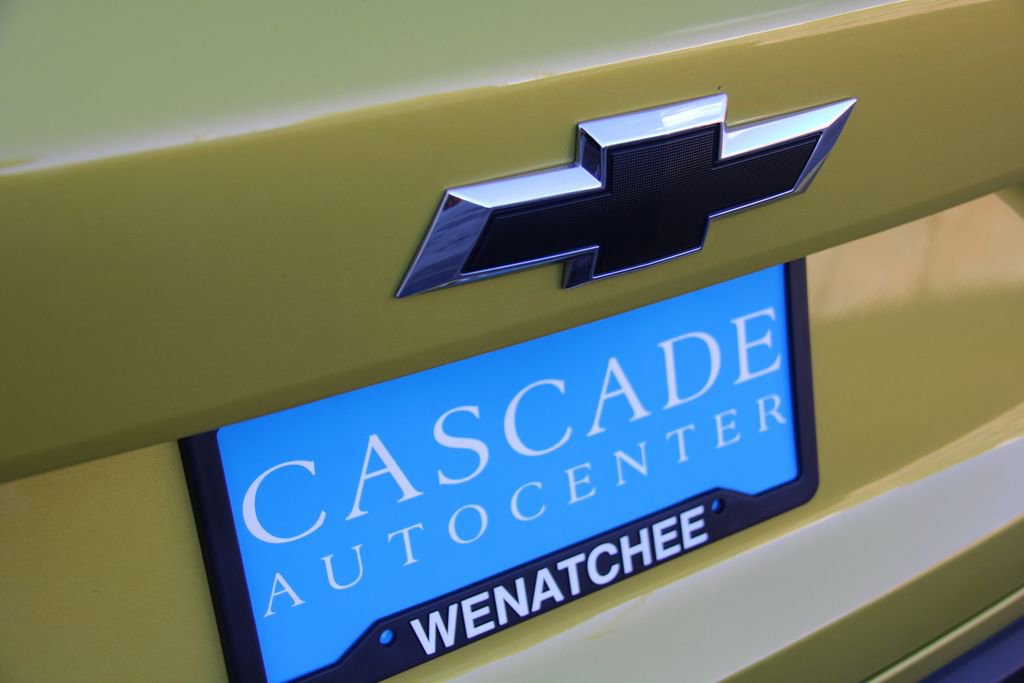 Used 2025 Chevrolet Trax RS image 32