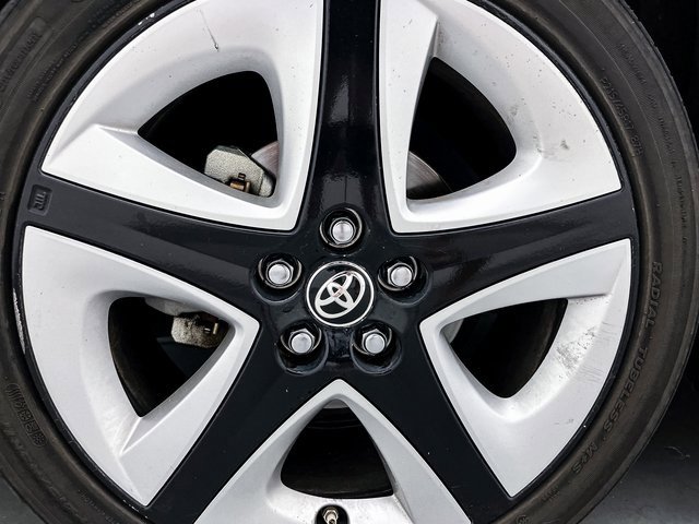 Used 2018 Toyota Prius Three Touring image 17