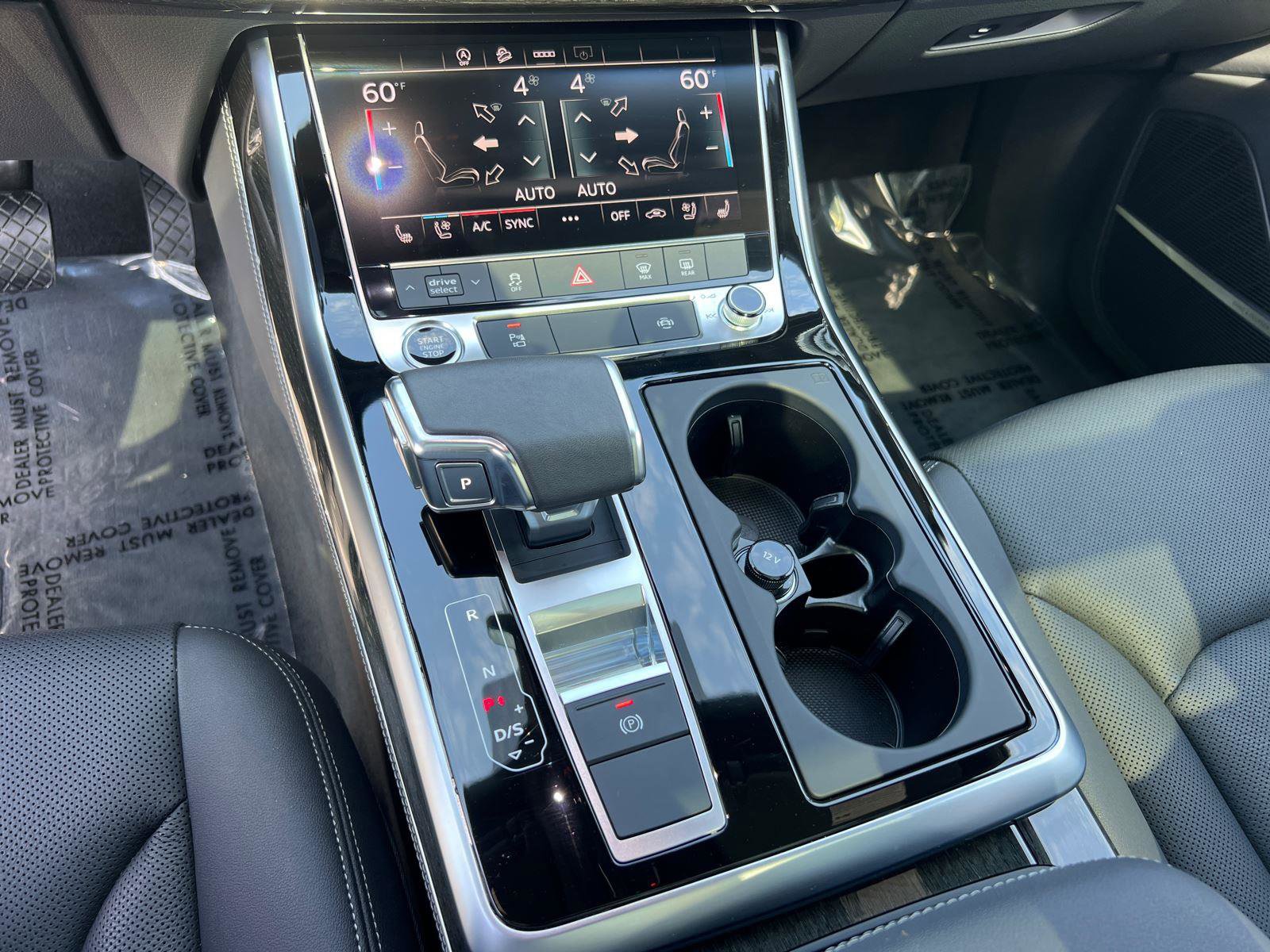 Certified 2025 Audi Q7 2.0T Premium Plus w/ Premium Plus Package AWD/4WD image 32