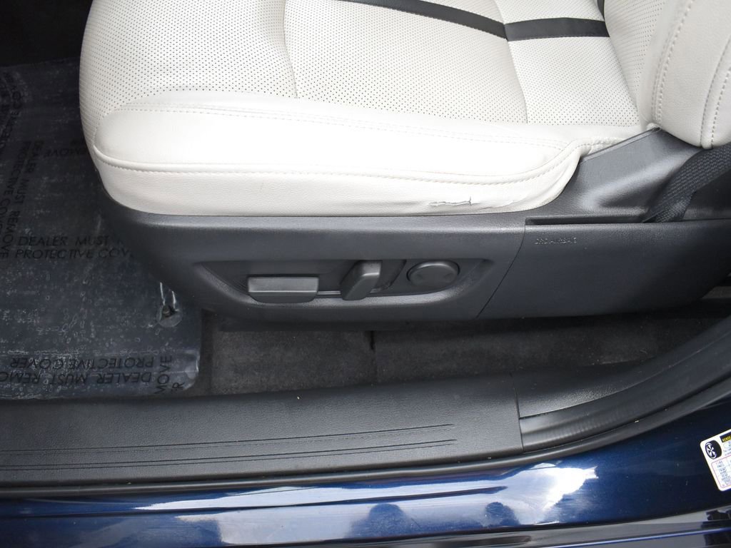 Used 2024 MAZDA CX-90 Plug-In Hybrid w/ Premium Pkg image 12