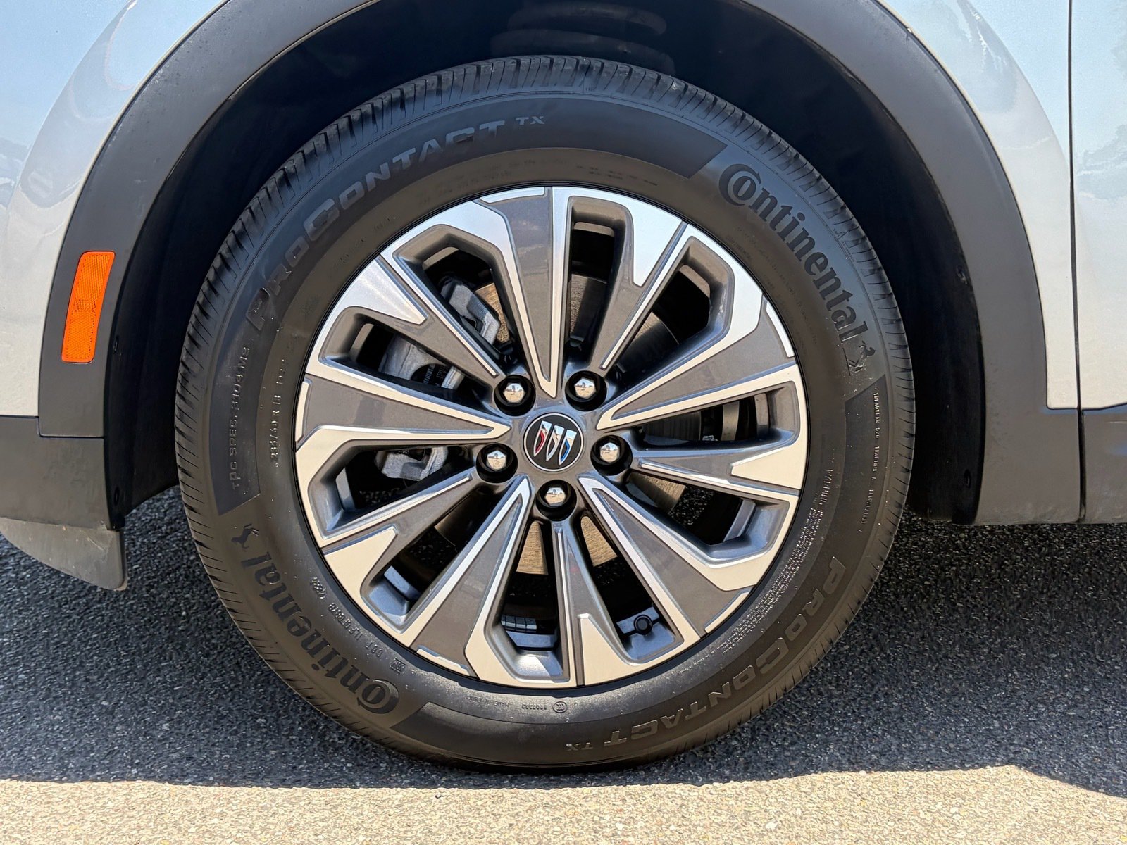 Used 2025 Buick Envision Preferred AWD/4WD image 10