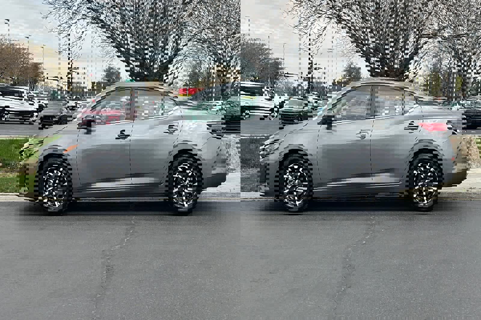 Used 2024 Nissan Sentra SV image 5