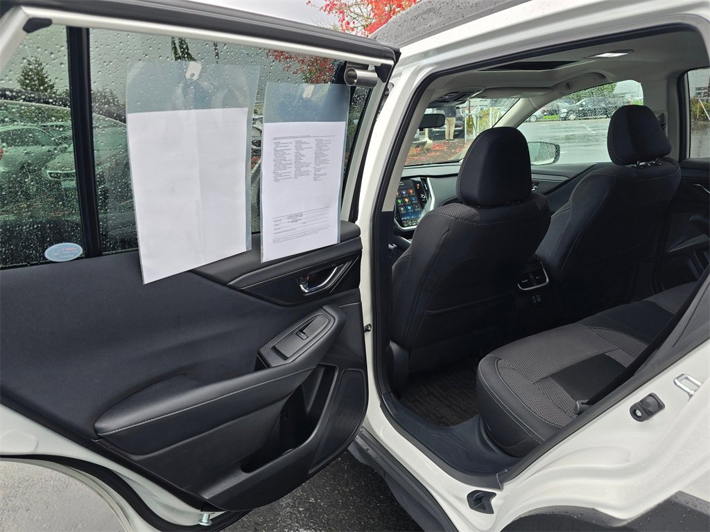 Used 2025 Subaru Outback Premium image 9