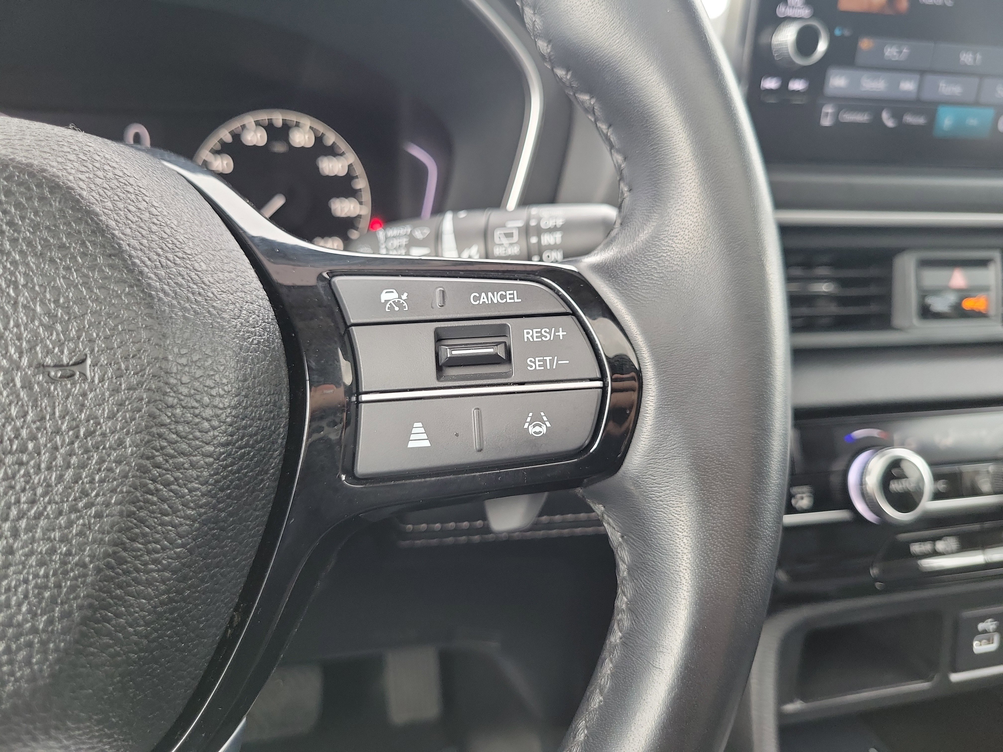 Used 2024 Honda Pilot Touring image 20