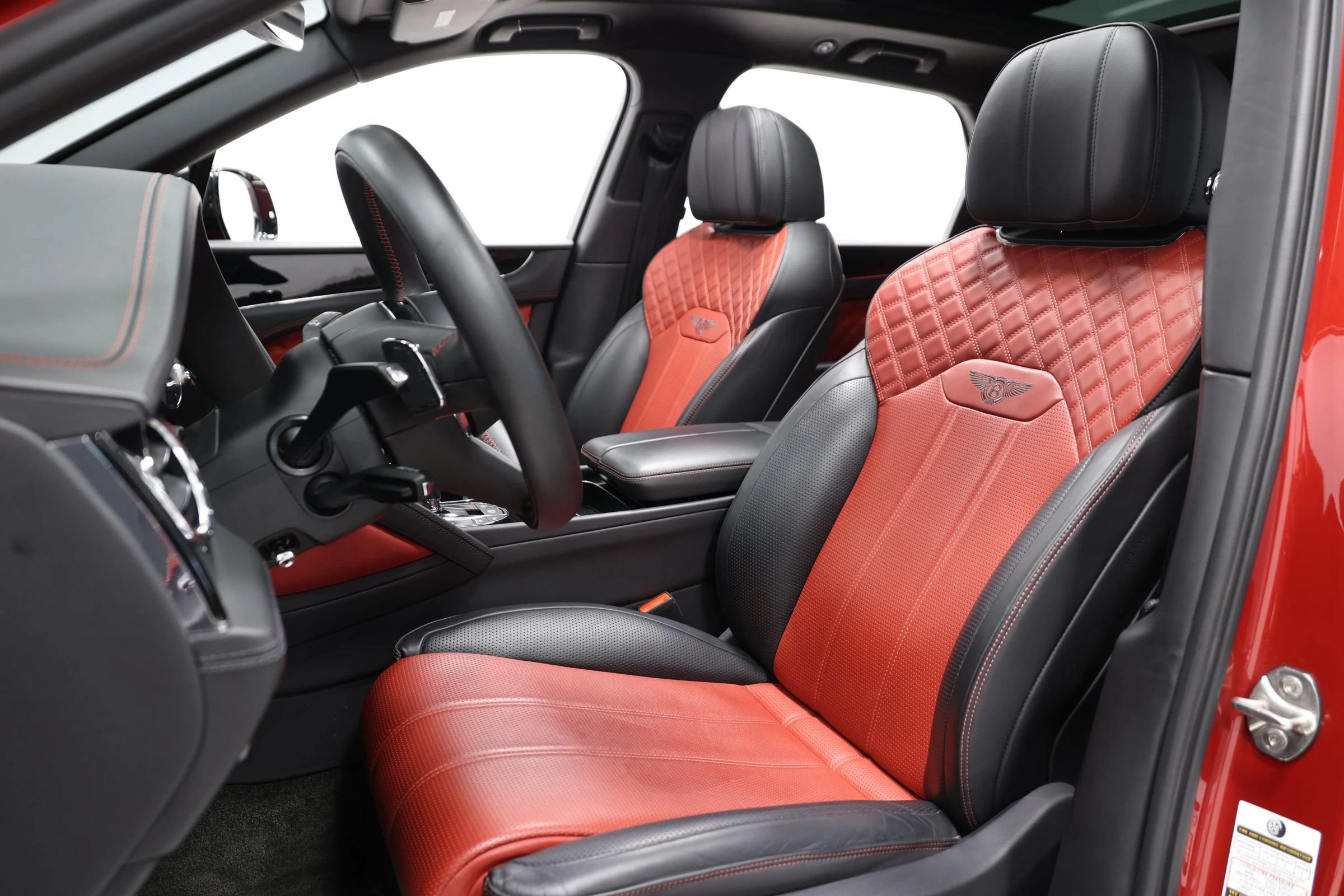 Used 2022 Bentley Bentayga AWD/4WD image 17