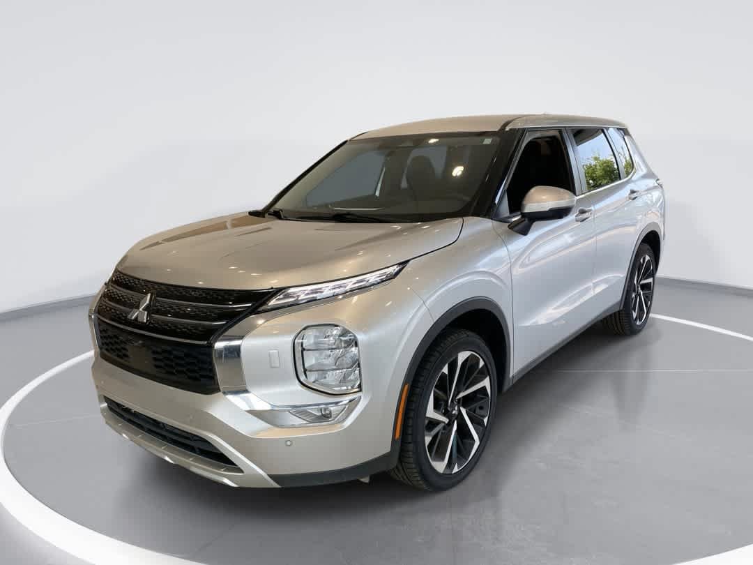 Used 2022 Mitsubishi Outlander SE