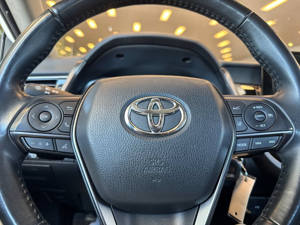 Used 2022 Toyota Camry SE w/ Carpet Mat Package (TMS) FWD image 26