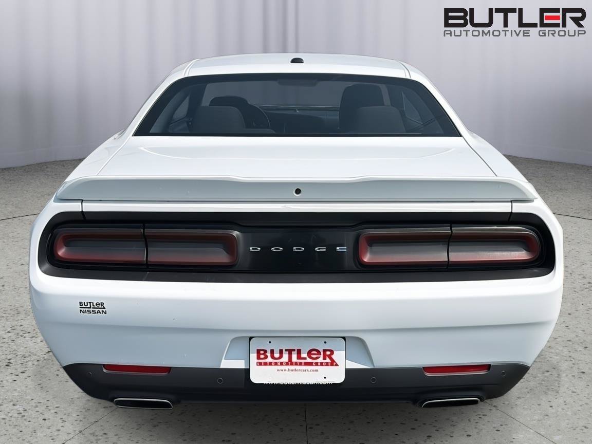 Used 2022 Dodge Challenger GT RWD image 5