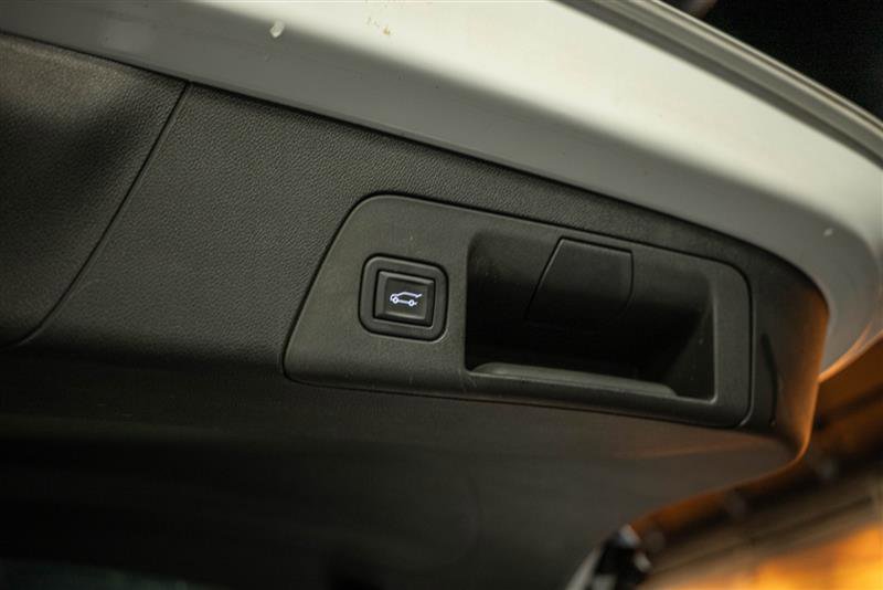 Used 2023 Buick Envision Preferred FWD image 8