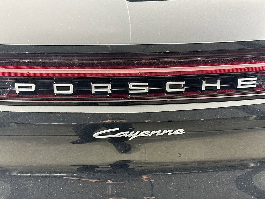 Certified 2025 Porsche Cayenne image 34