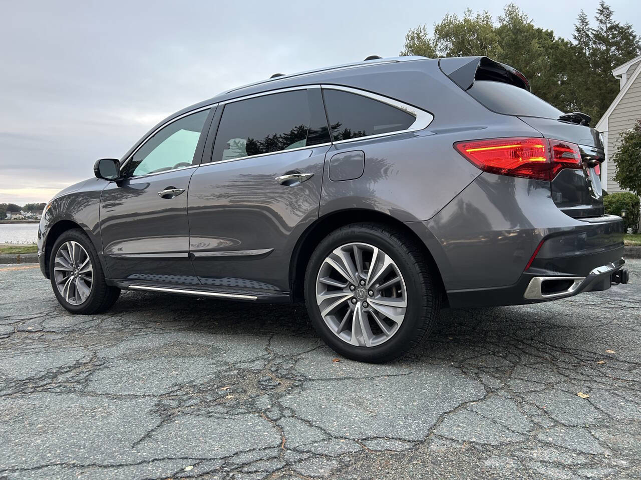 Used 2018 Acura MDX SH-AWD w/ Technology Package image 23
