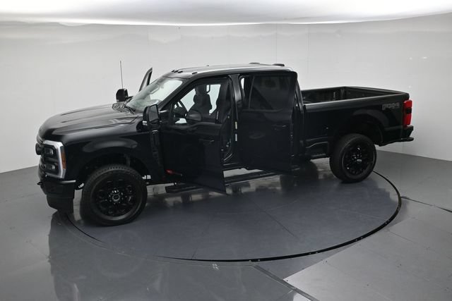 New 2026 Ford F250 Lariat w/ Black Appearance Package AWD/4WD image 52