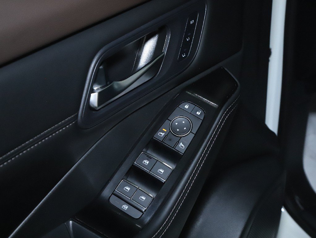 Certified 2023 Nissan Rogue SL AWD/4WD image 17