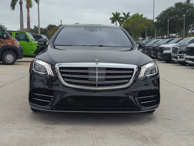 Used 2018 Mercedes-Benz S 560 4MATIC Sedan image 2