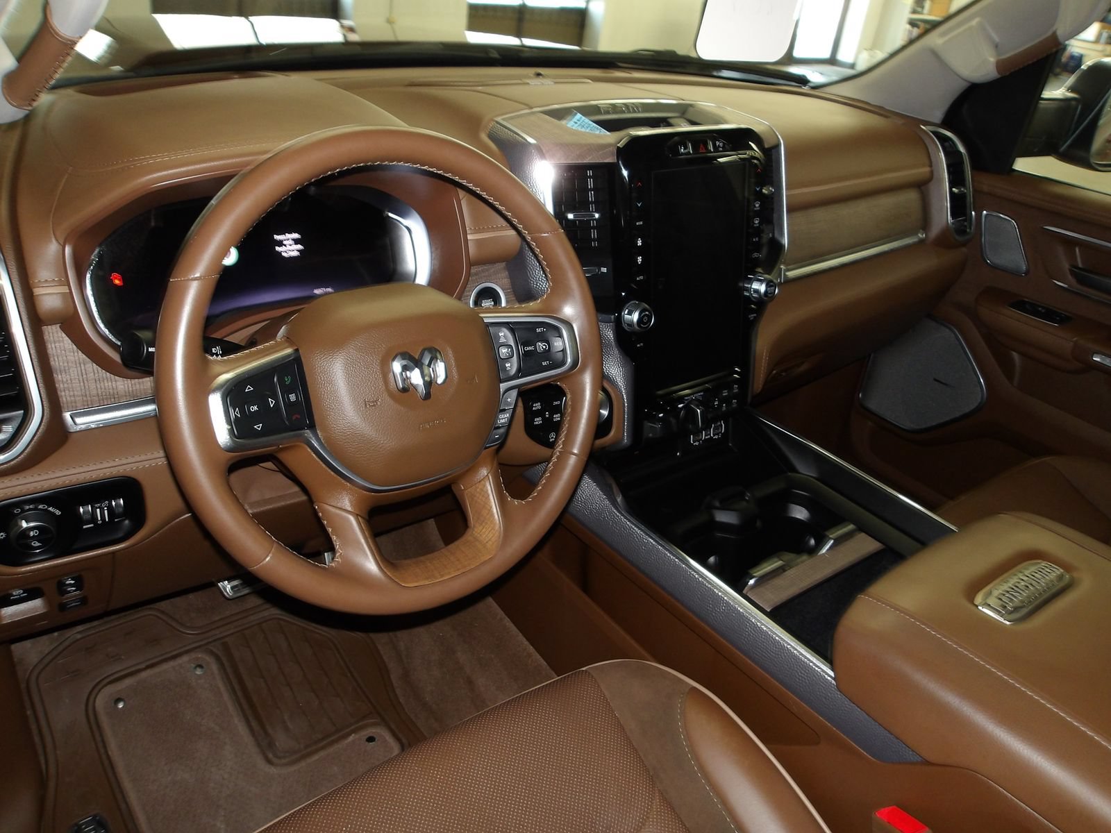 Used 2023 RAM 1500 Limited AWD/4WD image 9