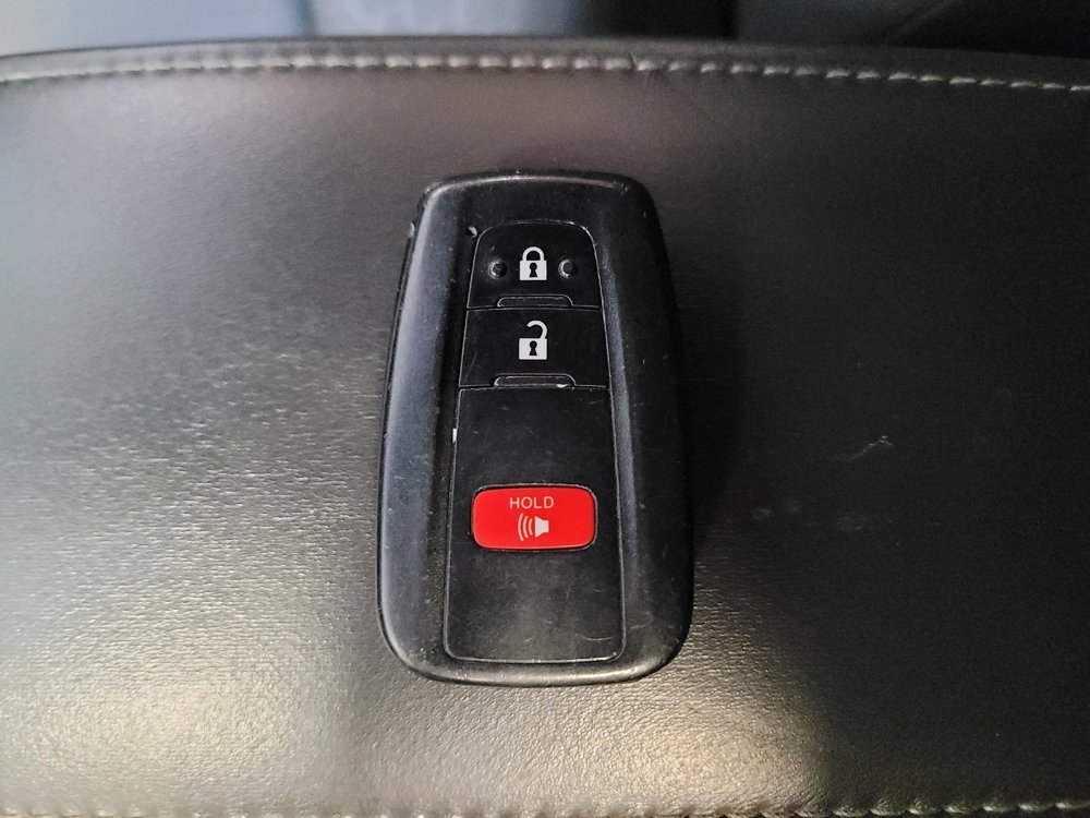 Used 2019 Toyota Corolla SE w/ Carpet Mat Package FWD image 32