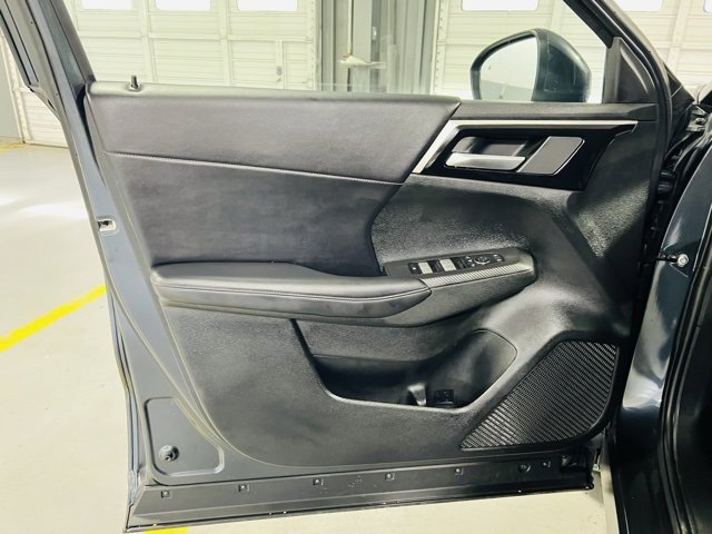 Used 2024 Mitsubishi Outlander SE image 28