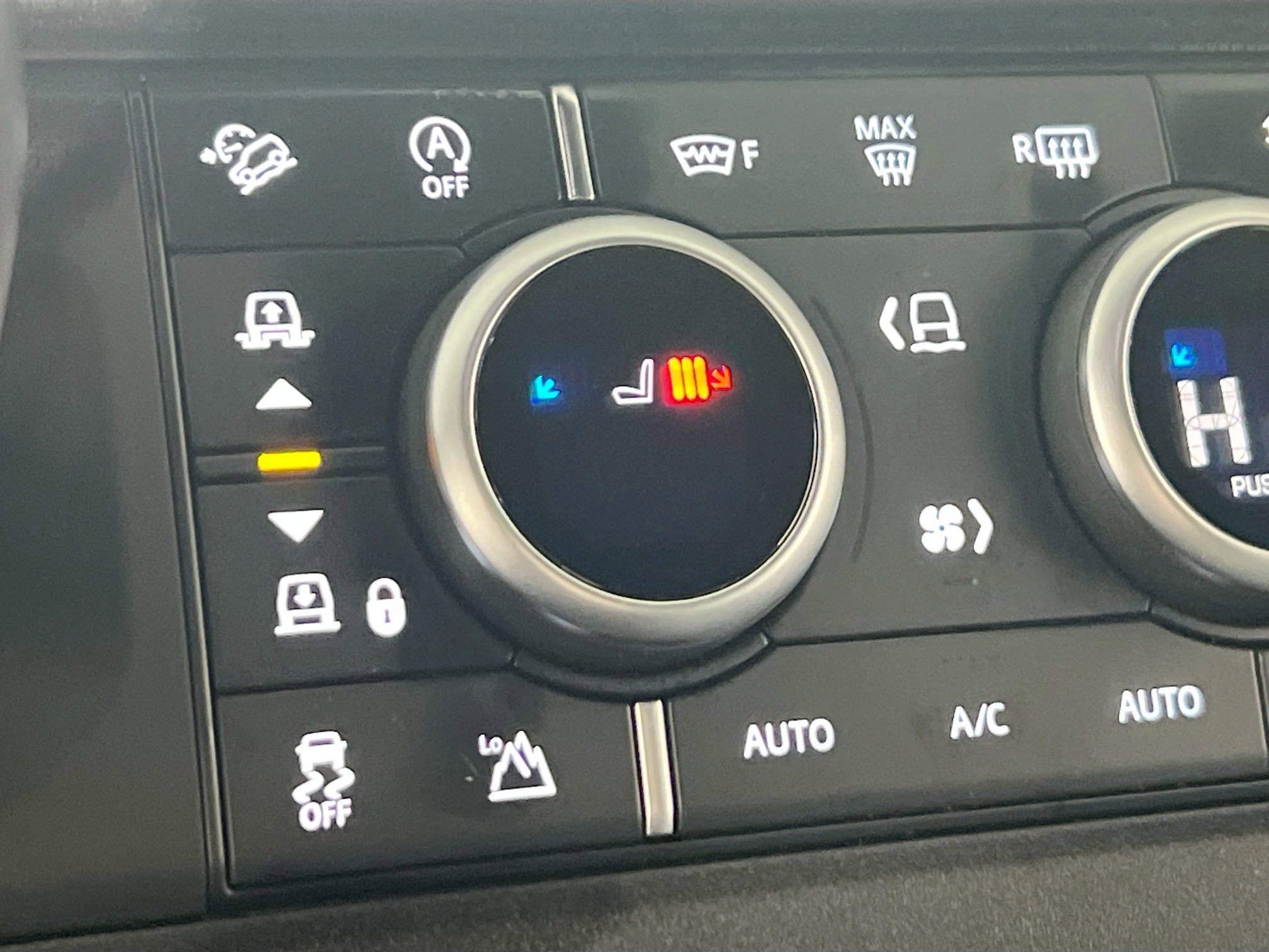 Used 2023 Land Rover Defender 110 X-Dynamic SE image 20