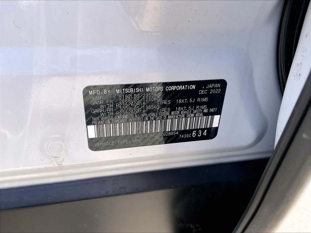 Used 2023 Mitsubishi Outlander ES AWD/4WD image 29