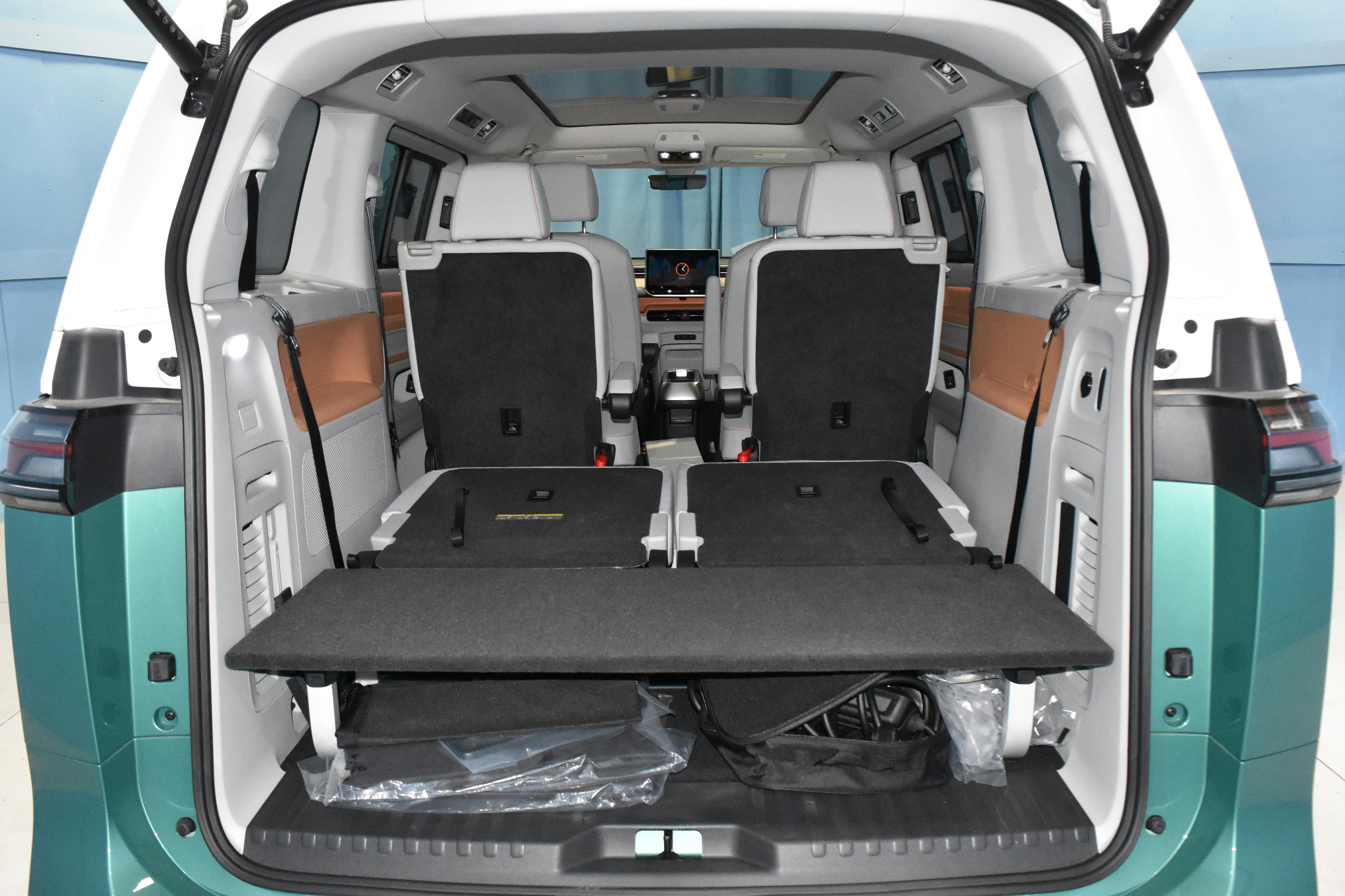 New 2025 Volkswagen ID. Buzz 1st Edition image 27