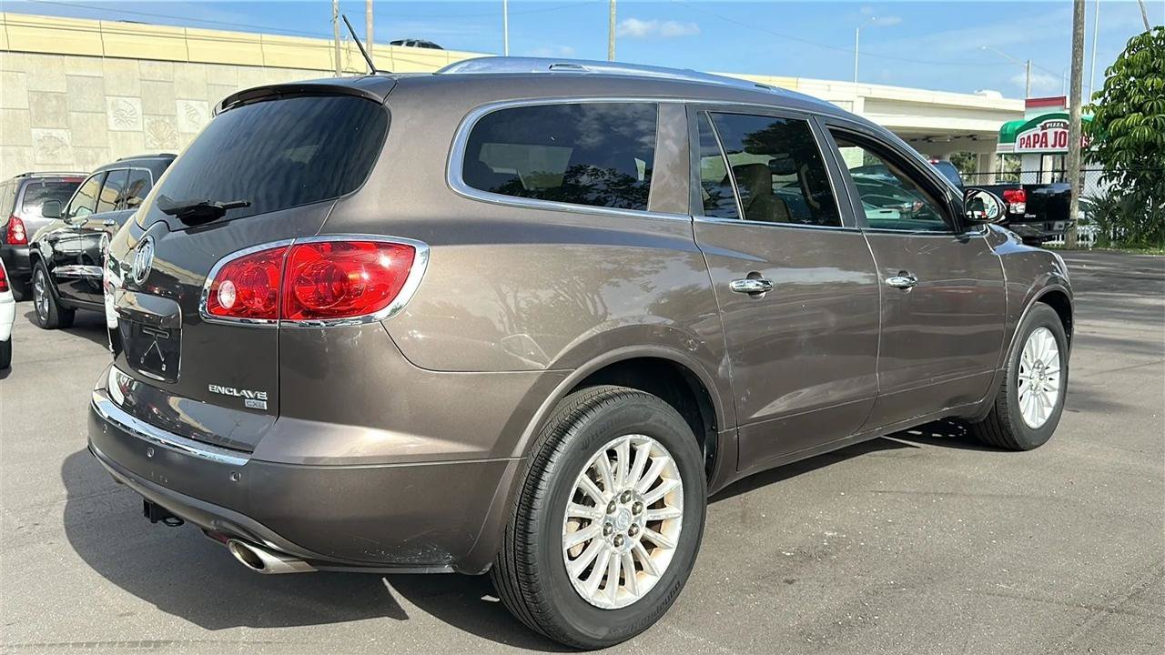 Used 2011 Buick Enclave CXL AWD/4WD image 7