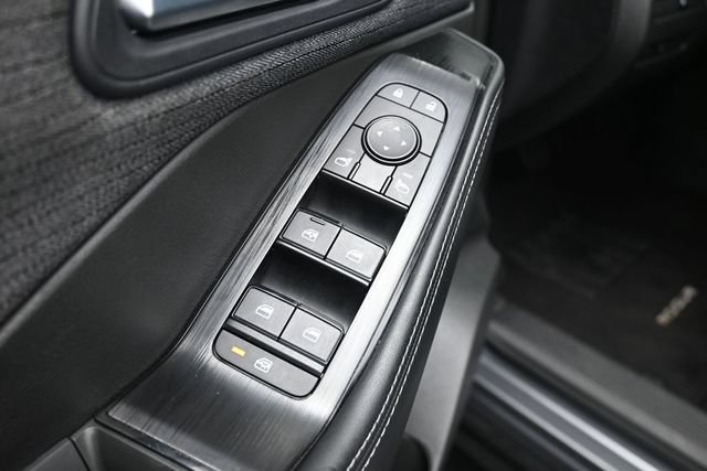 Used 2023 Nissan Rogue SV AWD/4WD image 23