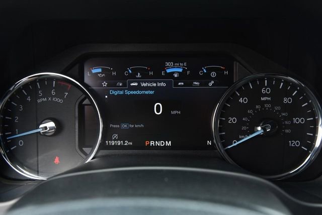 Used 2019 Ford Expedition XLT w/ Equipment Group 202A AWD/4WD image 13