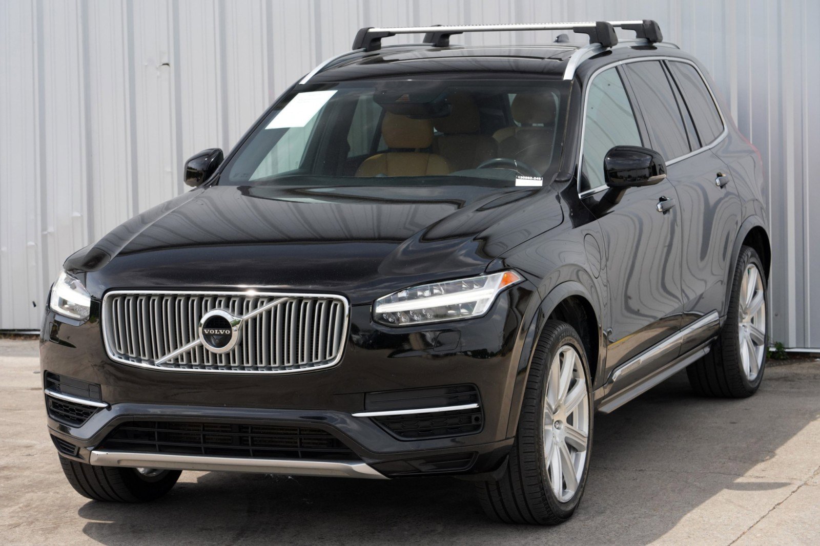 Used 2017 Volvo XC90 T8 Inscription w/ Vision Package image 48