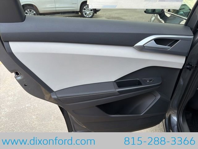 New 2026 Volkswagen Taos SE image 23